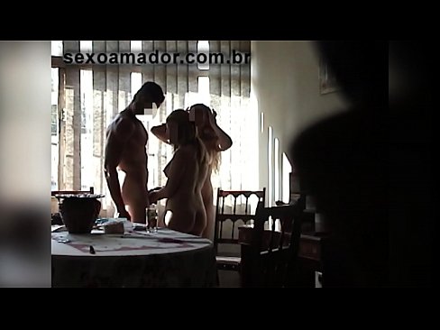 ❤️ Sex-Freunde laden einen riesigen Mann und einen Dreier mit ihm ein Beautiful porn bei de.courseclass.ru ❤